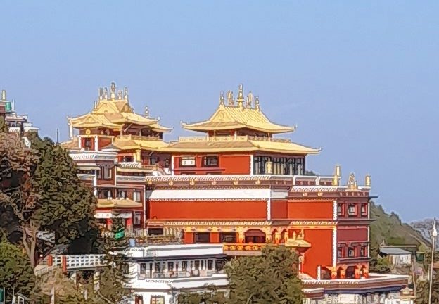 विद्यार्थीलाई नमोः बुद्धको शैक्षिक भ्रमण लाँदा