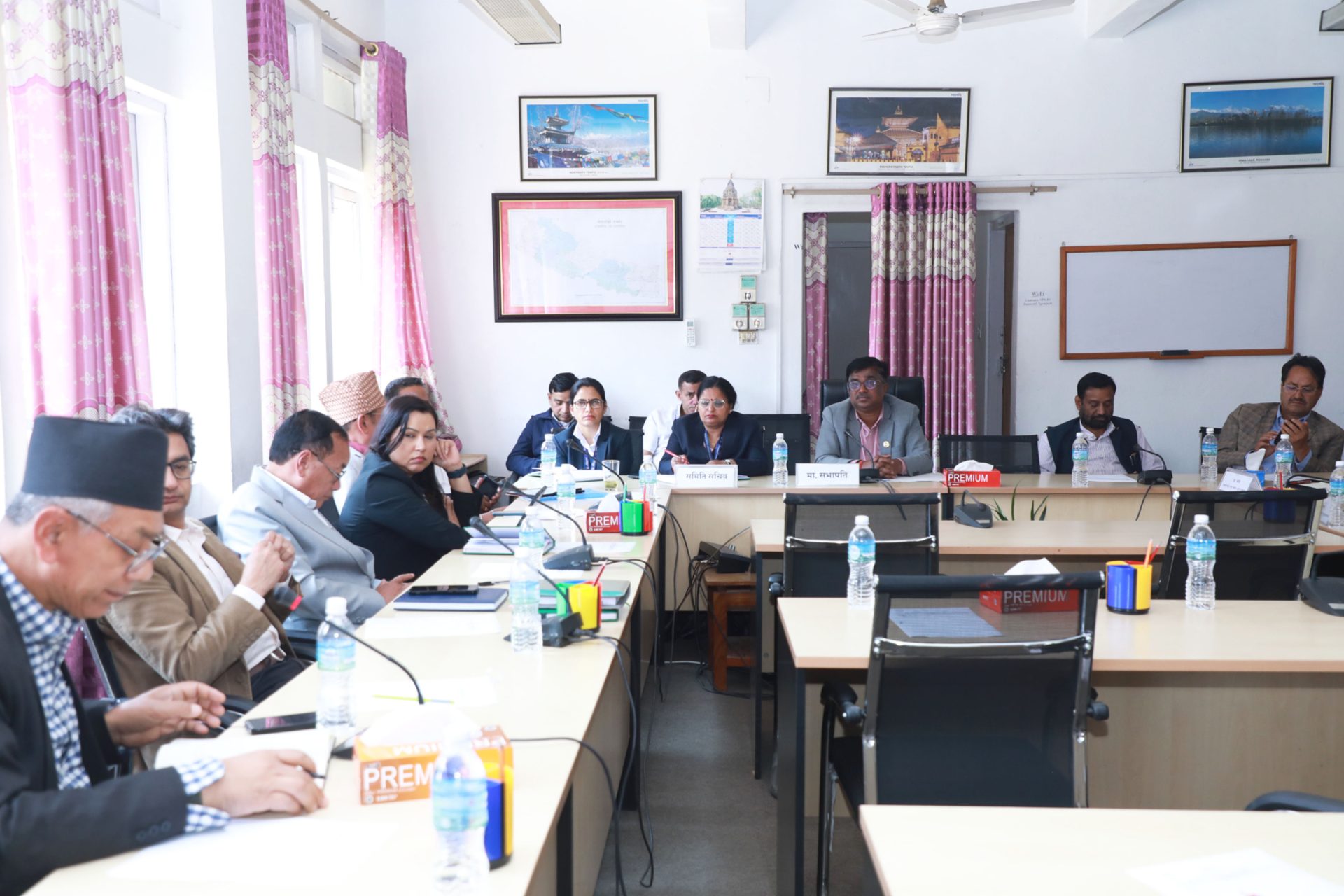 नेपालगञ्जबाट पहाड र हिमालतर्फ उड्ने हवाईजहाज अन्यत्र किन ?
