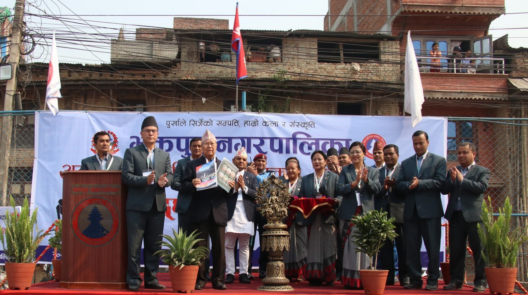 भक्तपुरमा अन्तरनगर जिम्नास्टिक प्रतियोगिता शनिबारबाट सुरु – खेलकुद व्यक्तिगतरूपमा शारीरिक तन्दुरुस्ती, मानसिक स्वस्थताका साथै देशलाई विश्वमाझ चिनाउने माध्यम