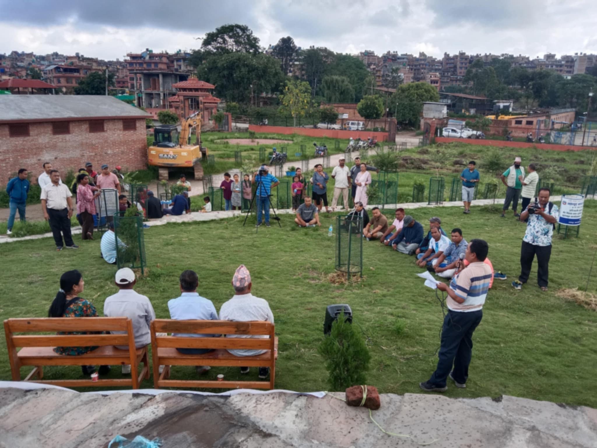 भनपा वडा नं. ७ स्थित पाँचाख्योमा वृक्षरोपण