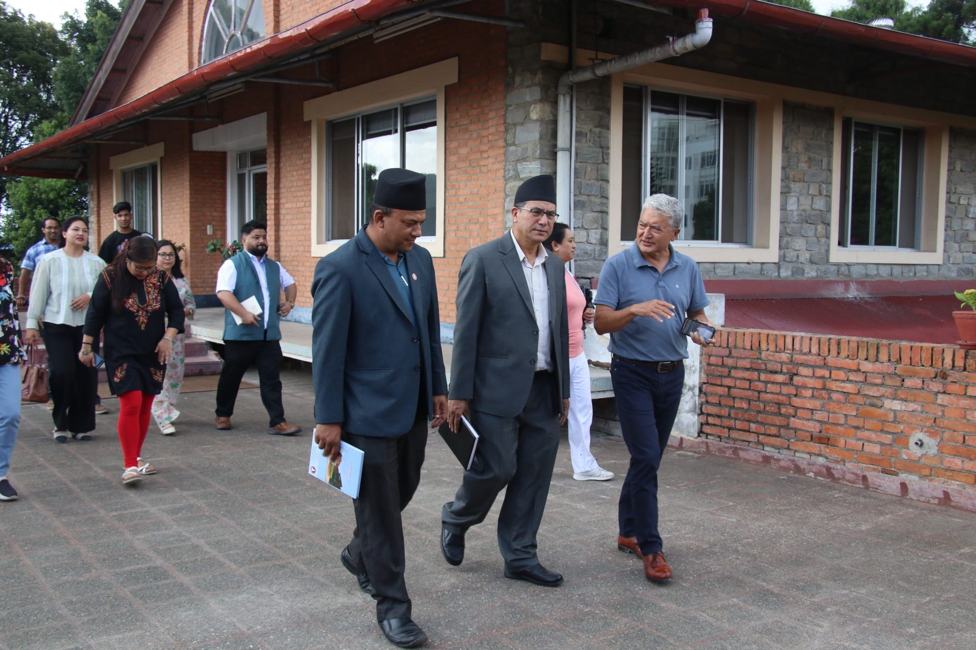 नगर प्रमुख सुनिल प्रजापतिद्वारा धुलिखेल अस्पतालको स्थलगत अवलोकन