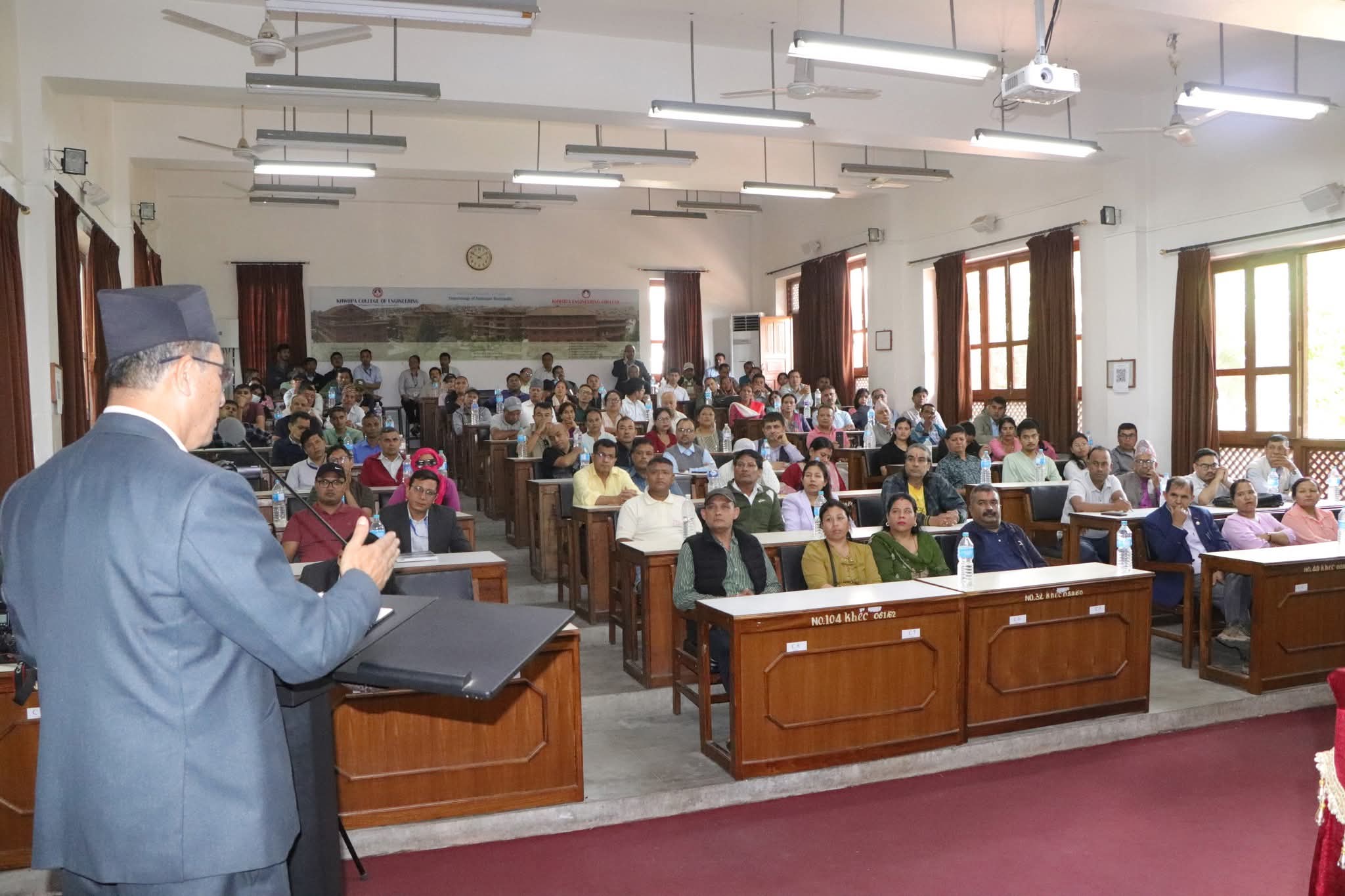 ख्वप कलेज अफ इन्जिनियरिङमा अभिभावक–प्राध्यापक भेटघाट कार्यक्रम
