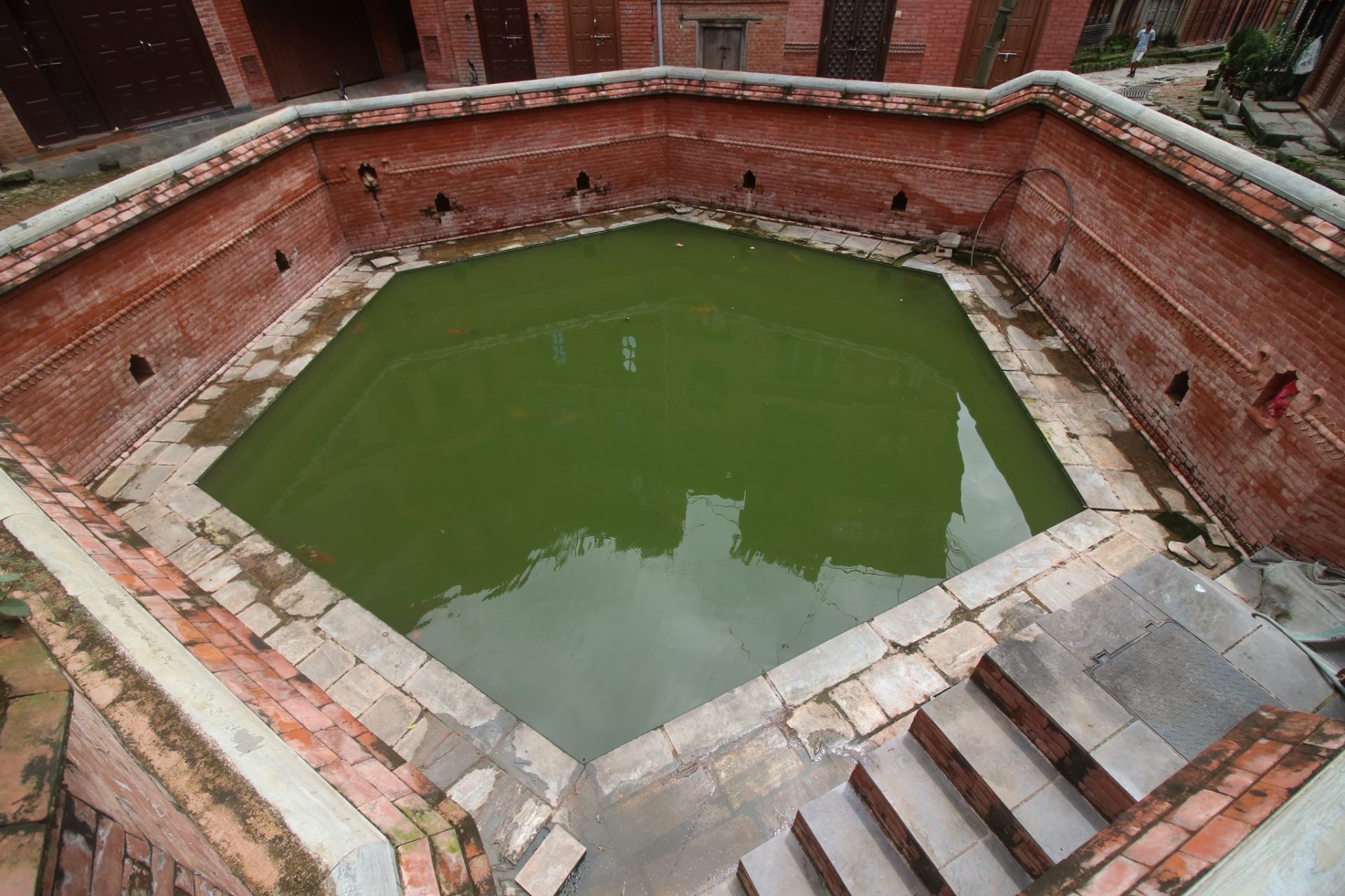 भक्तपुर नगरका ऐतिहासिक पोखरीहरू