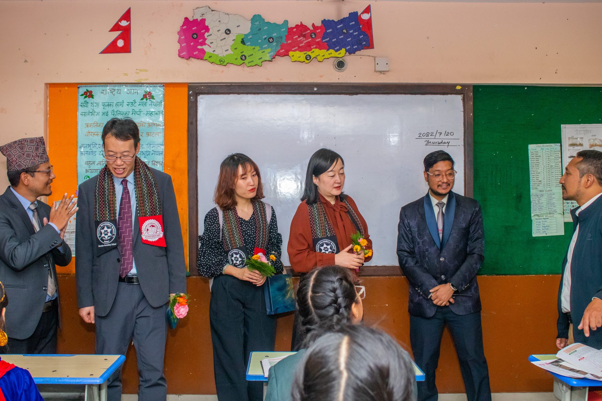 चिनियाँ टोलीको भ्रमण जेन्युइनमा