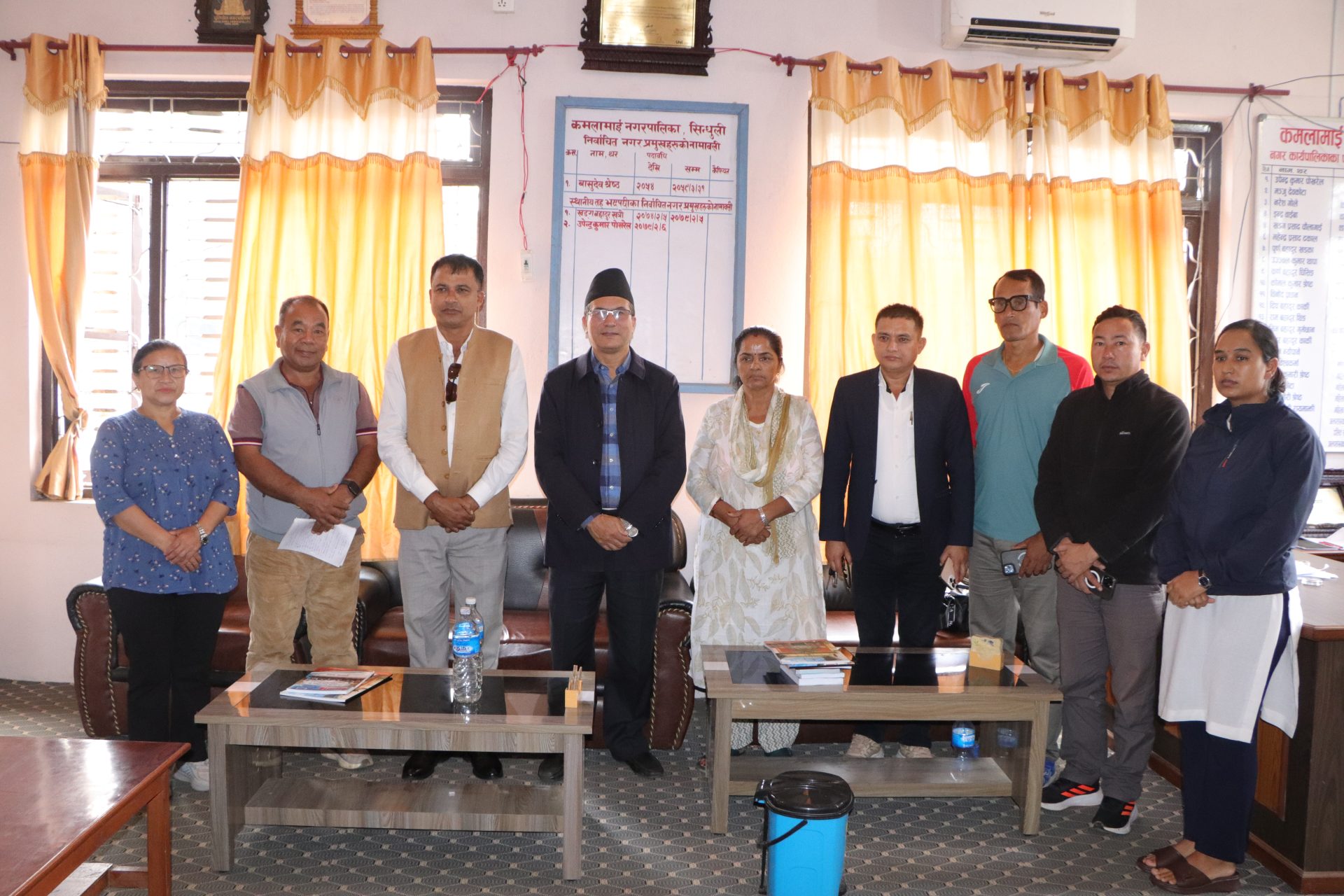 युवाहरूलाई सीपमूलक तालिम प्रदान गरी आत्मनिर्भर बनाउनुपर्ने