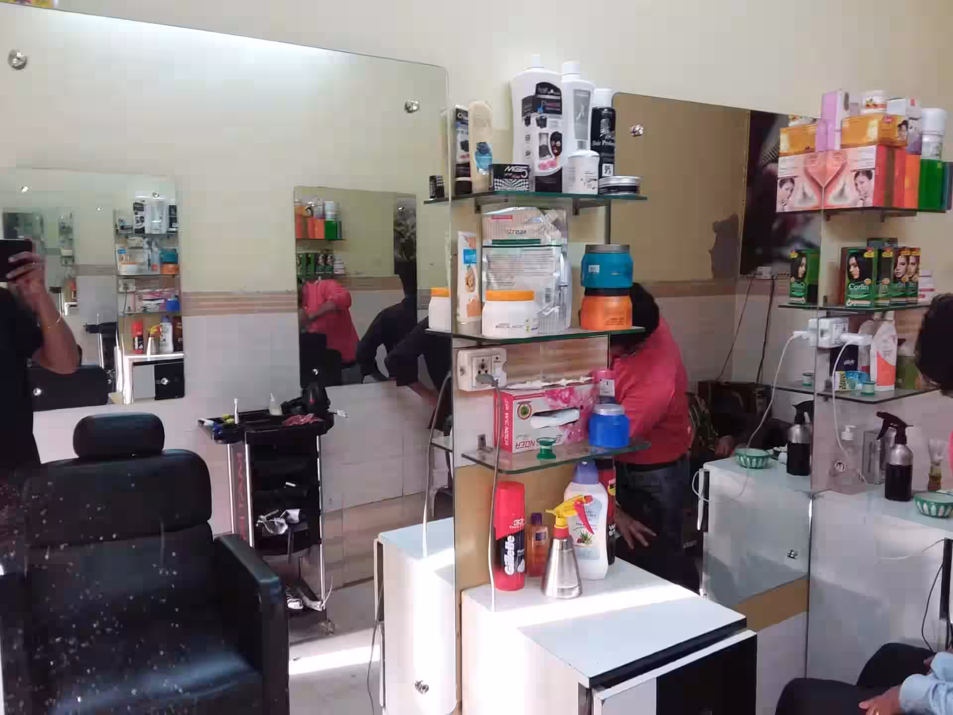 एकमहिने ब्युटि पार्लर तालिम सुरु