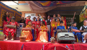 नयाँ पुस्तालाई खेलाउँदै पढाउने विधि जरुरी