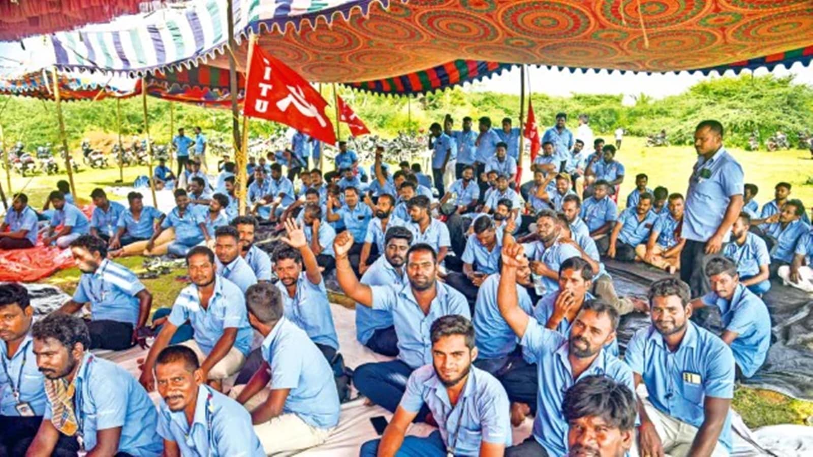 के वामपन्थ साँच्चै असान्दर्भिक भइसकेको हो ? केरला मोडेल र सामाजिक सद्भावको वास्तविकता