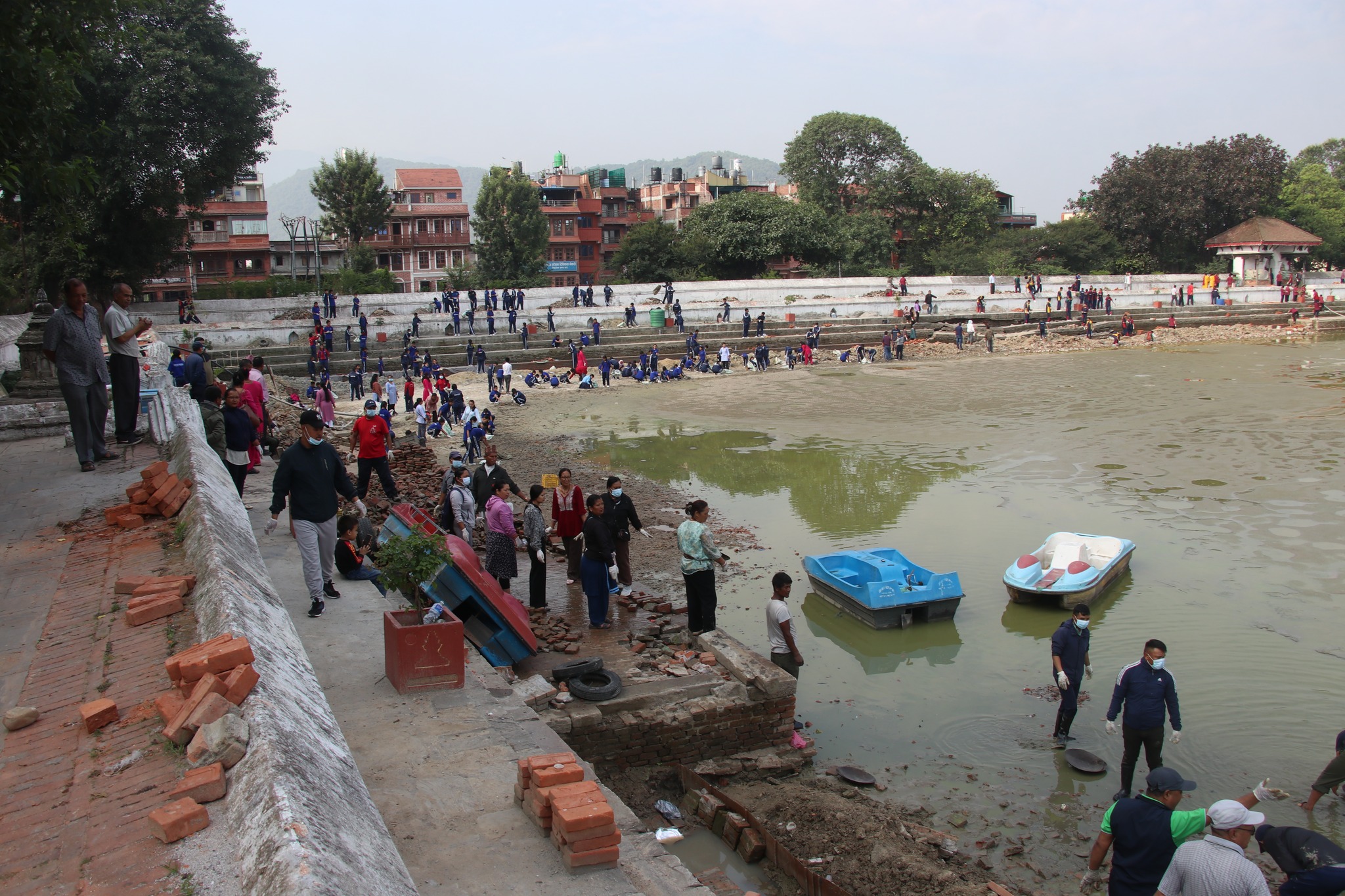 विश्व वातावरण दिवसको अवसरमा सिद्धपोखरीमा सरसफाइ