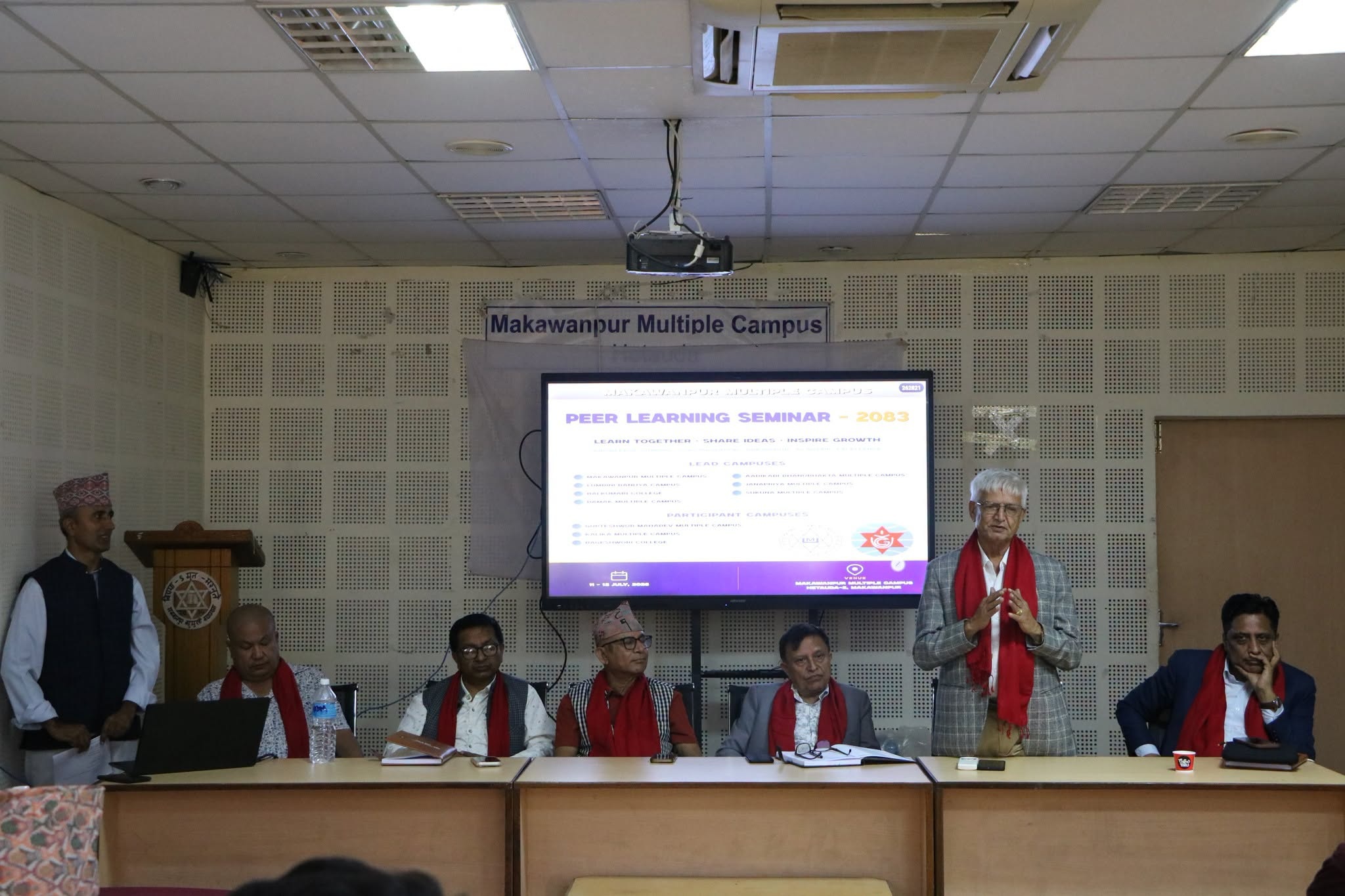 सरकारको मुख नताकी आत्मनिर्भरताका साथ अघि बढ्नुपर्ने