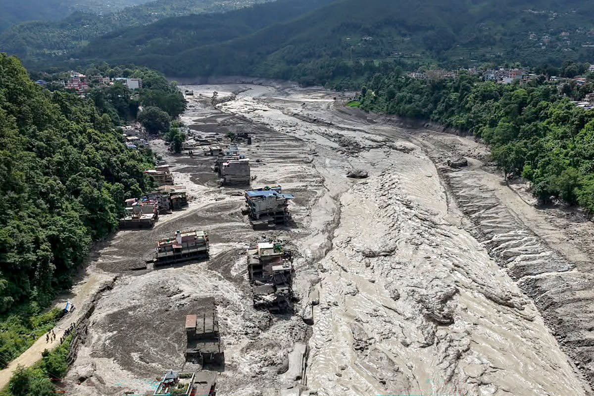 बाढीपहिरोबाट भएको जनधनको क्षतिप्रति दुःख व्यक्त गर्दै उद्धार तथा राहतका लागि इसानको अपिल