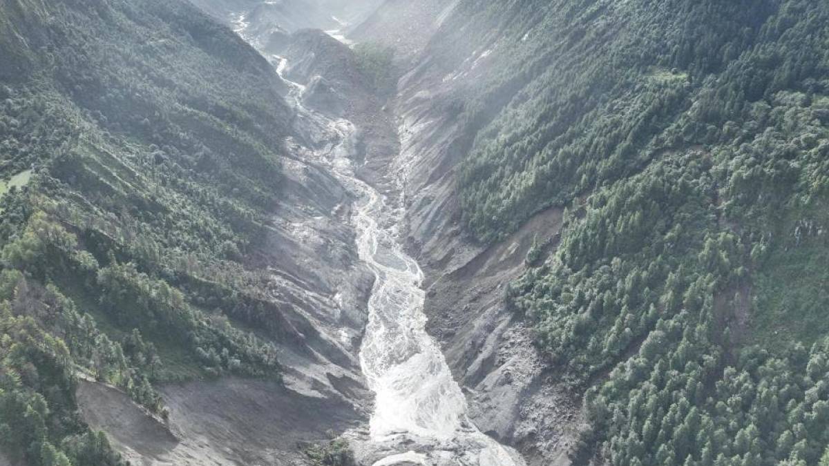 ‘जलप्रलय’ र ‘देशमा बाढीको वितण्डा’ जस्ता शीर्षकले जनता स्तब्ध