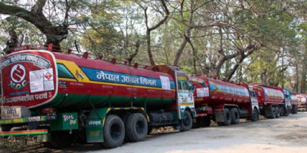 वैकल्पिक मार्गबाट पेट्रोलियम पदार्थ आपूर्ति गरिने