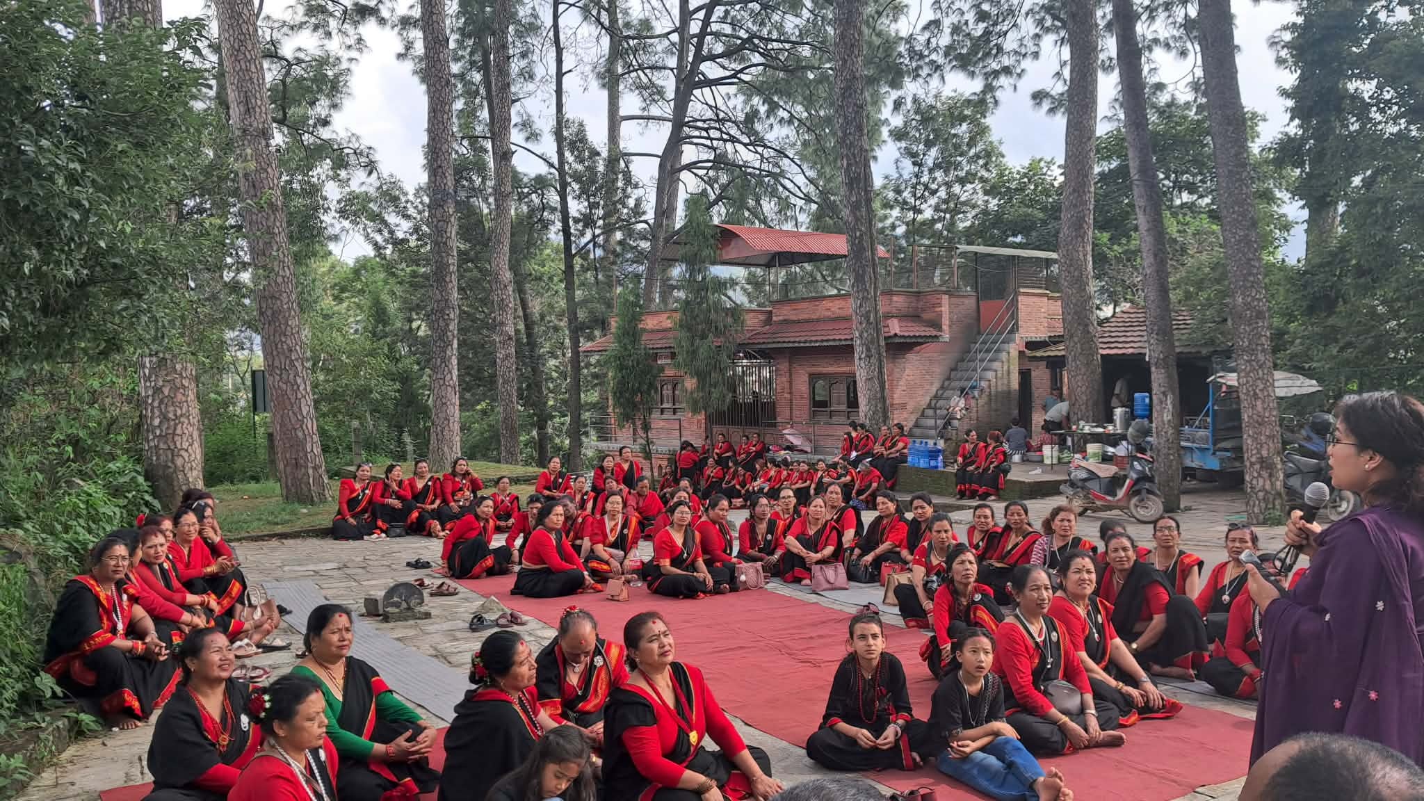 महिलाहरू शिक्षित सँगसँगै राजनीतिक रूपमा पनि सचेत र सङ्गठित हुनुपर्ने